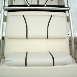 Center-Console-Seating-640x480