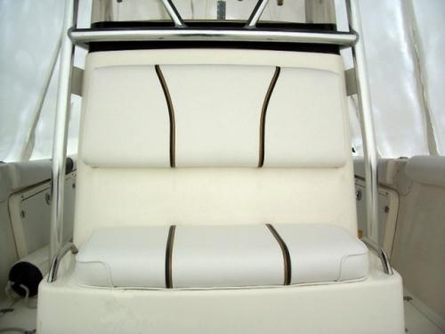 Center-Console-Seating-640x480